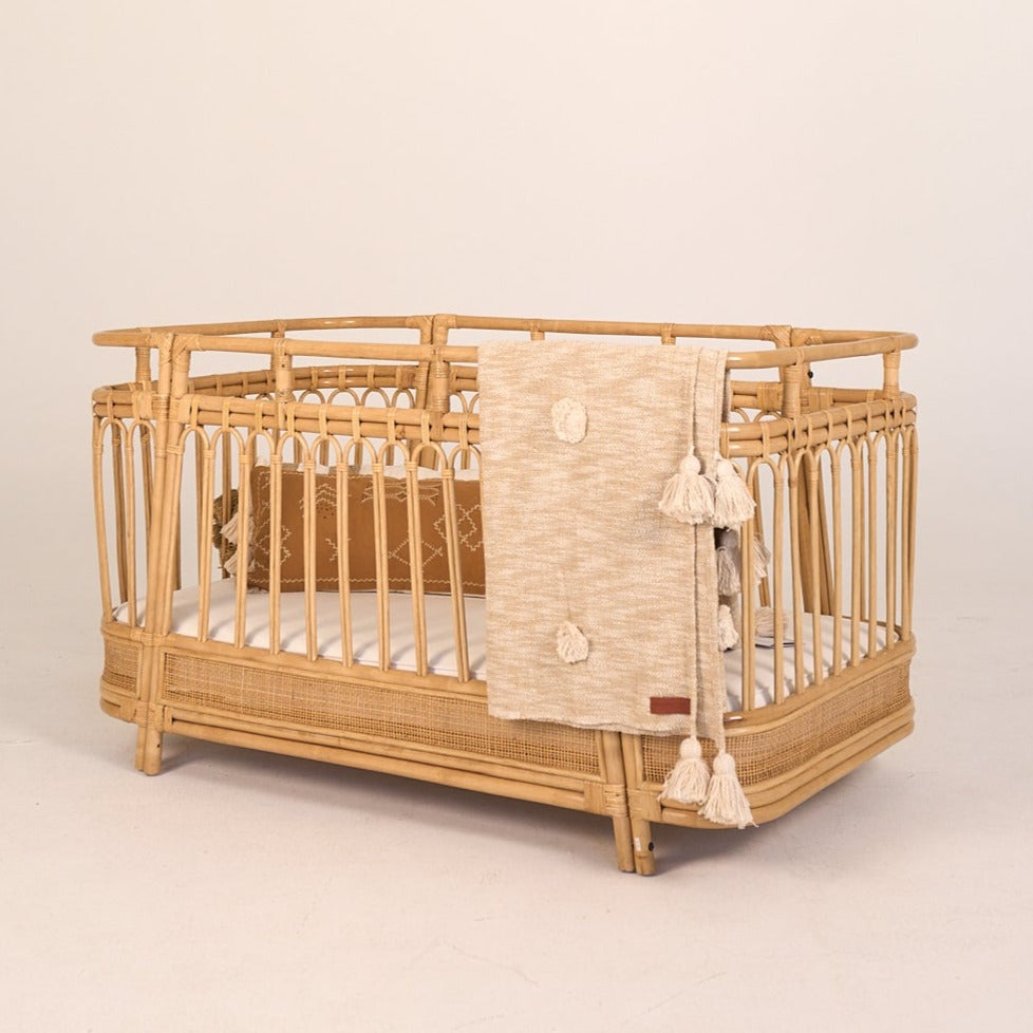 Natura Arya Rattan Baby Cot