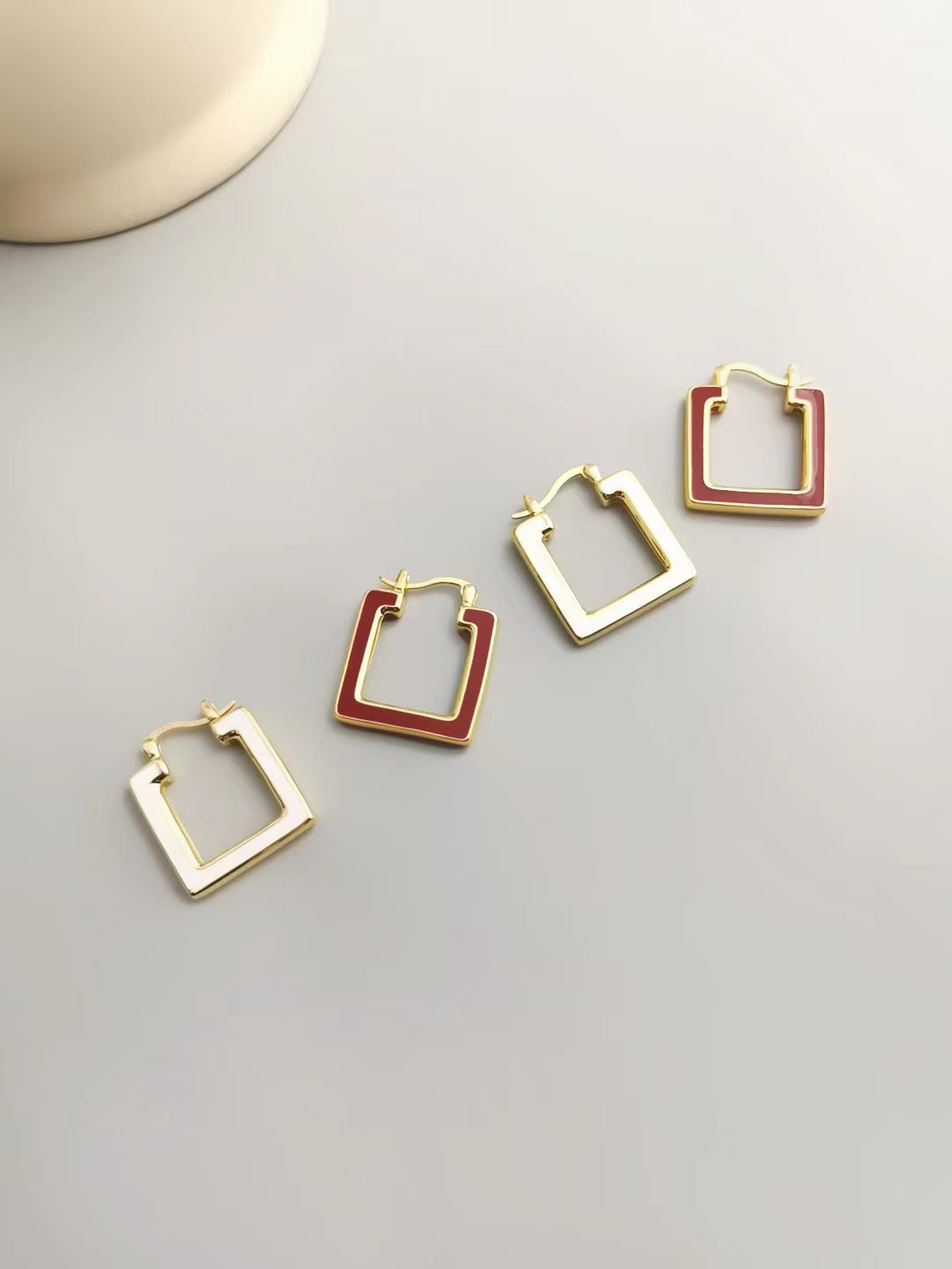 Red£¯White Oil-drop Glaze Earrings E0590