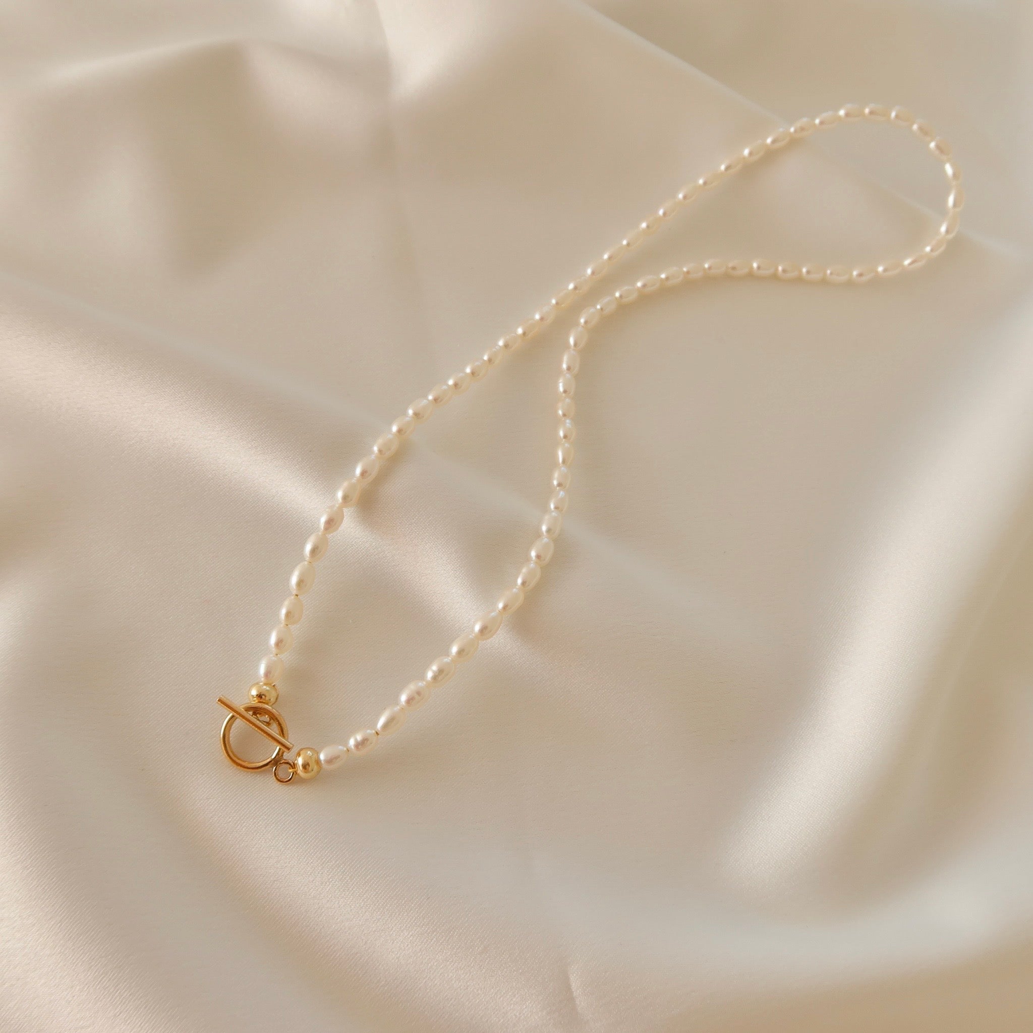 Vivian Mini Pearl Choker