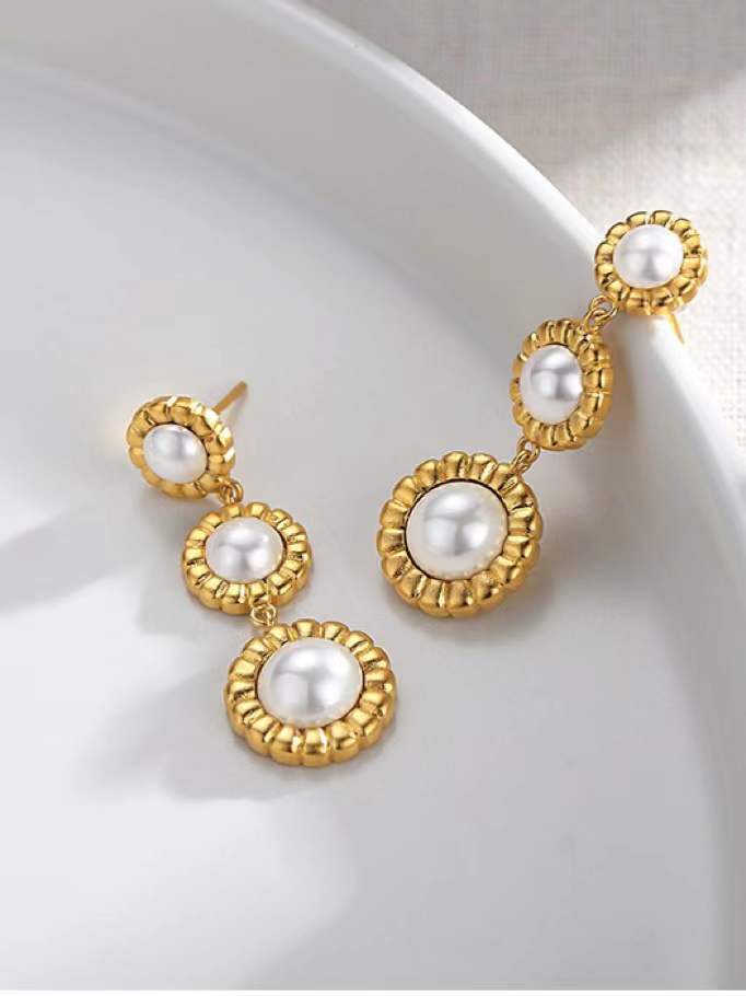 Three Flowers Imitation Pearl Earrings E0613