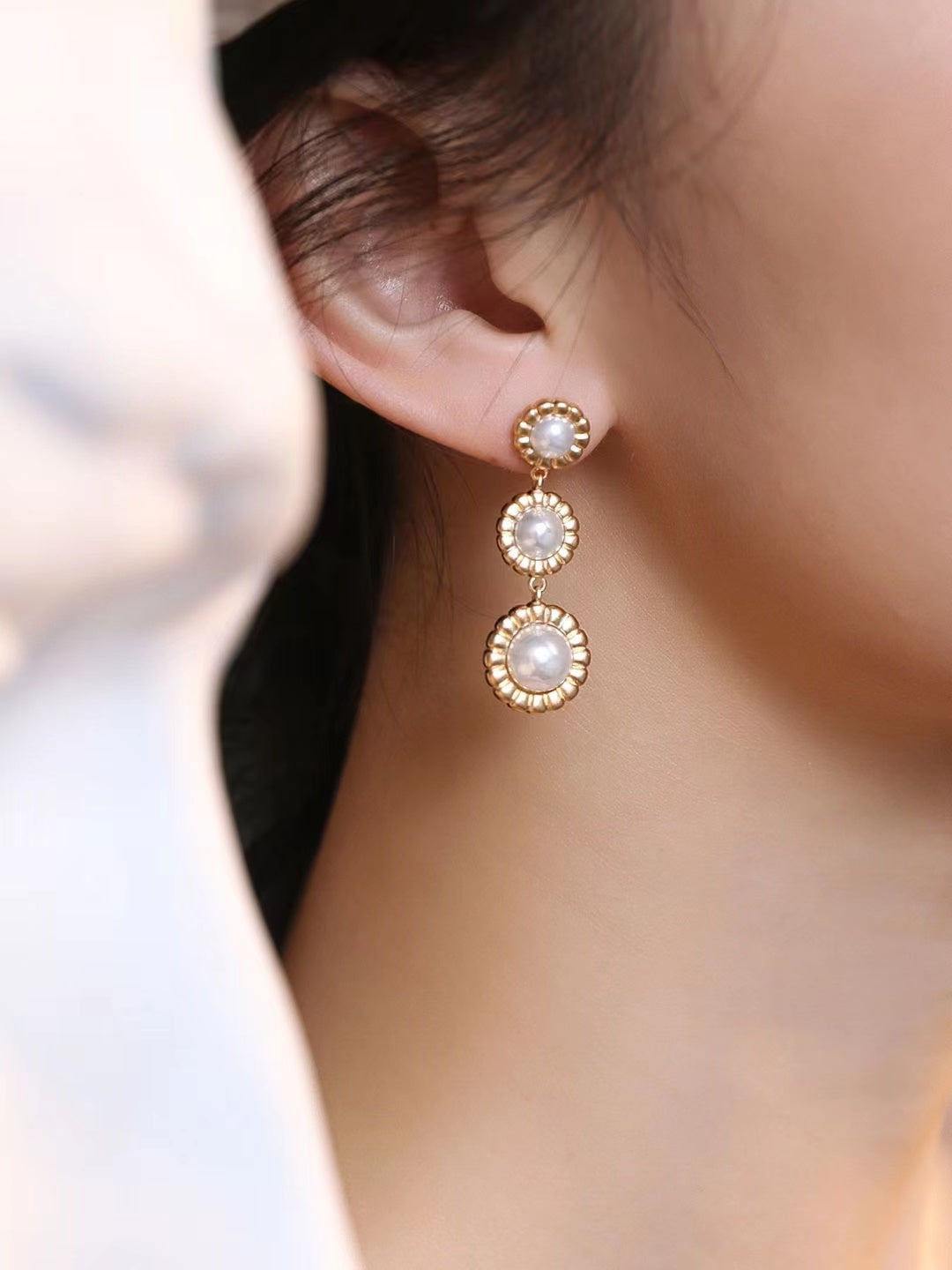 Three Flowers Imitation Pearl Earrings E0613